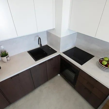 Lu Apartman *