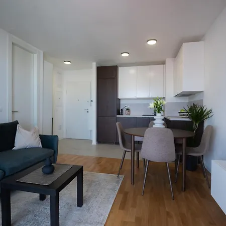 Lu Apartman *