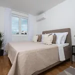 شقة Lu